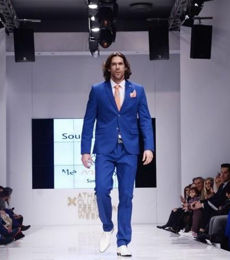 Ο Γιάννης Σπαλιάρας προκαλεί ξανά: “Δεν θεωρώ πως ένας άνδρας αν δοκιμάσει με μερικούς άνδρες, σταματά να είναι άνδρας”