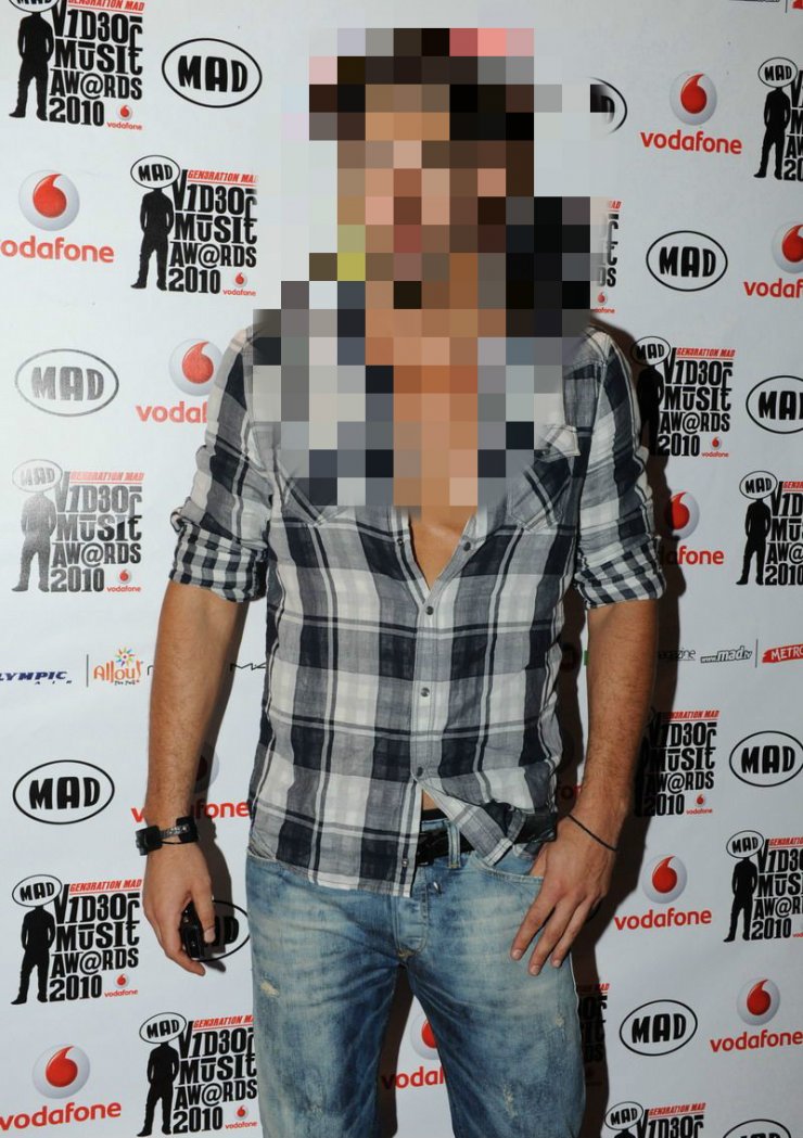 To τηλεφώνημα που έκανε γοητευτικό Κύπριο ηθοποιό να δακρύσει