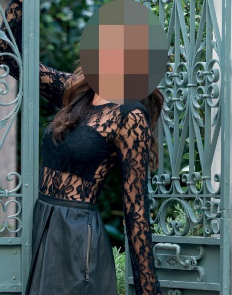 Ποια Ελληνίδα τραγουδίστρια θα φιλούσε τη Φαίη Σκορδά στο στόμα;