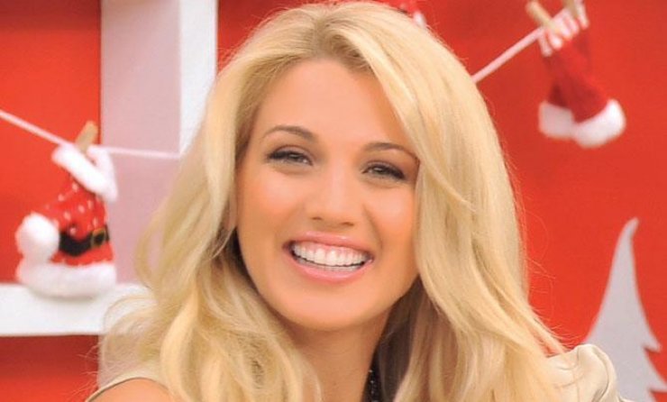 Δείτε την Κωνσταντίνα Σπυροπούλου με πολλά κιλά παραπάνω!