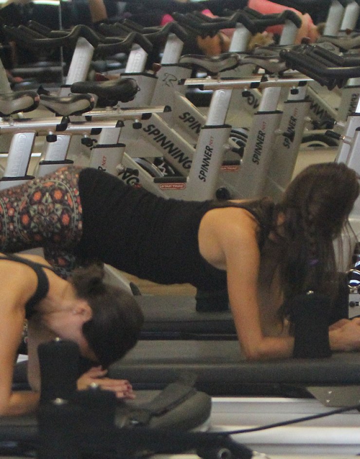 Η Alessandra Ambrosio εν ώρα γυμναστικής [εικόνες]