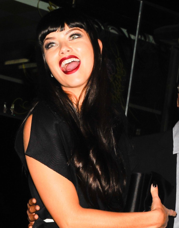 Η Adriana Lima έγινε ακόμα πιο σέξυ [εικόνες]