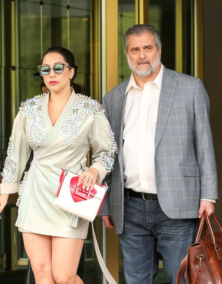 Lady Gaga: Η σχέση που έχει με τον πατέρα της [εικόνες]