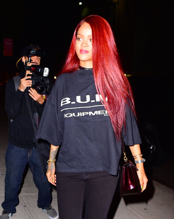 Δείτε την κανούρια Rihanna που κυκλοφορεί [εικόνες]