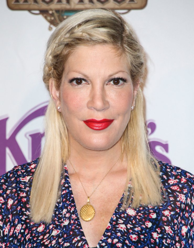 Tori Spelling: Η κριτική που δέχτηκε για τα κιλά της [εικόνες]