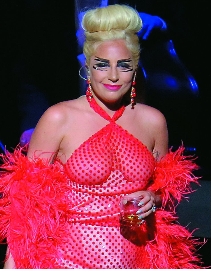 Μας έχει μπερδέψει η Lady Gaga [εικόνες]