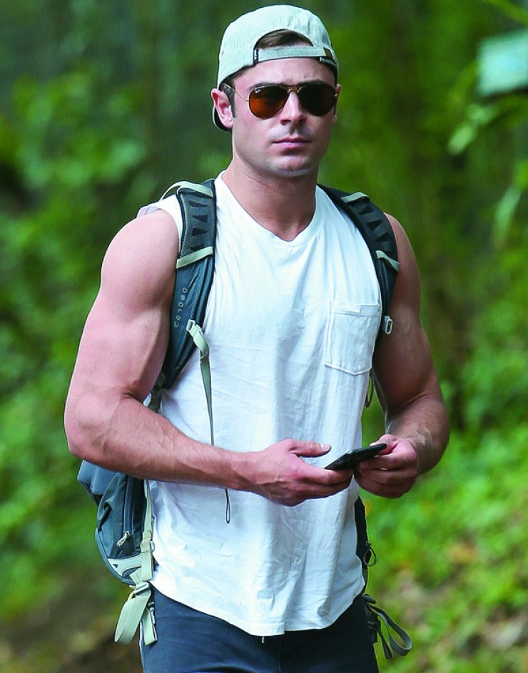 Το απίστευτο σώμα που έκανε διάσημος σταρ του Hollywood αναστατώνει το γυναικείο πληθυσμό [εικόνες]