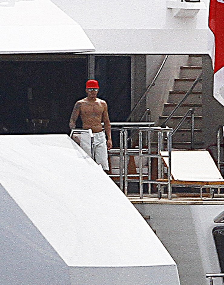 Ερωτικό τρίγωνο στο Hollywood ταράζει τα νερά [εικόνες]