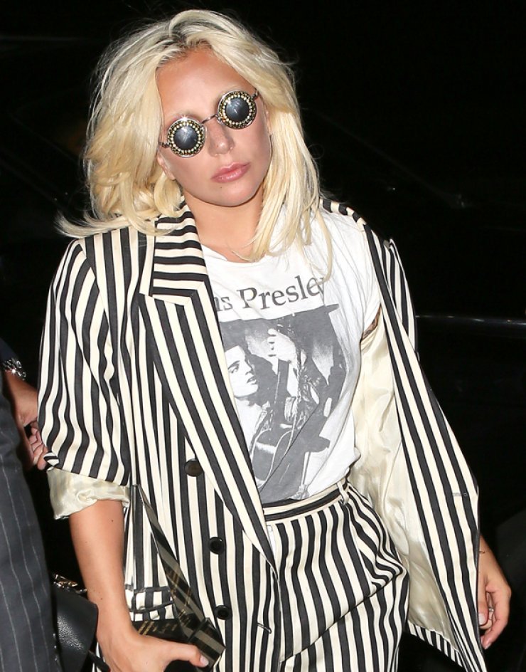 Η αλλοπρόσαλλη εμφάνιση της Lady Gaga [εικόνες]