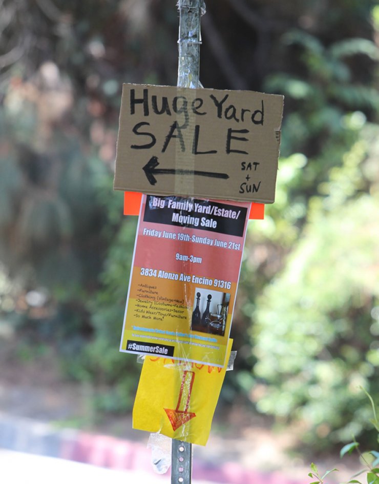 Πασίγνωστη ηθοποιός βγάζει στο σφυρί όλα της τα υπάρχοντα [εικόνες]