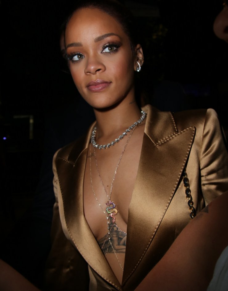 Rihanna: Που χάθηκε τόσο καιρό; [εικόνες]