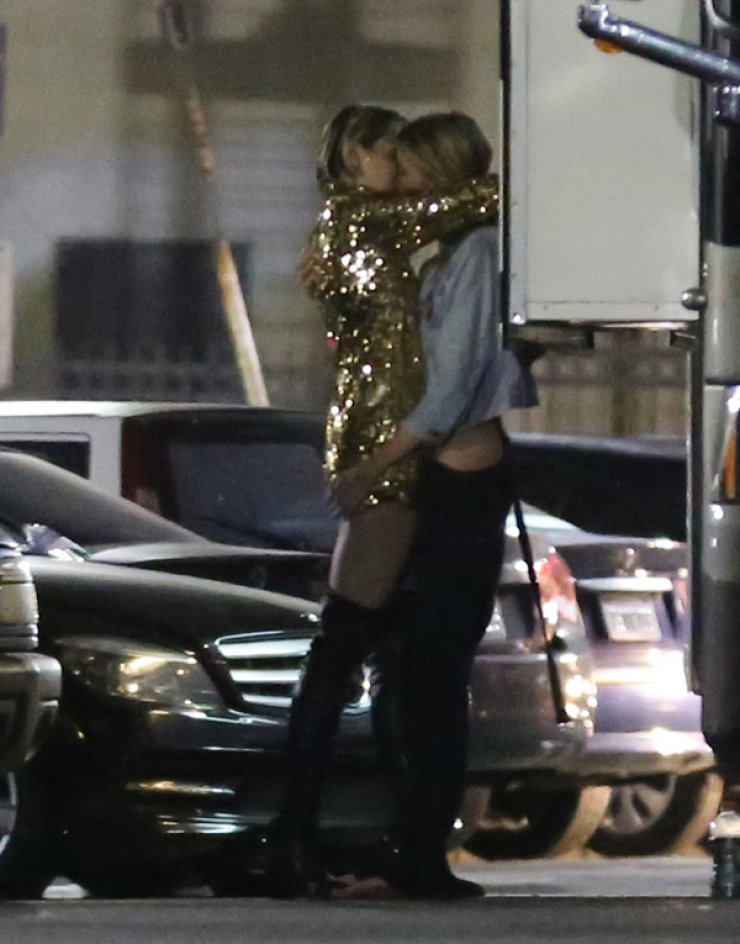 Miley Cyrus: Είναι bisexual [εικόνες]