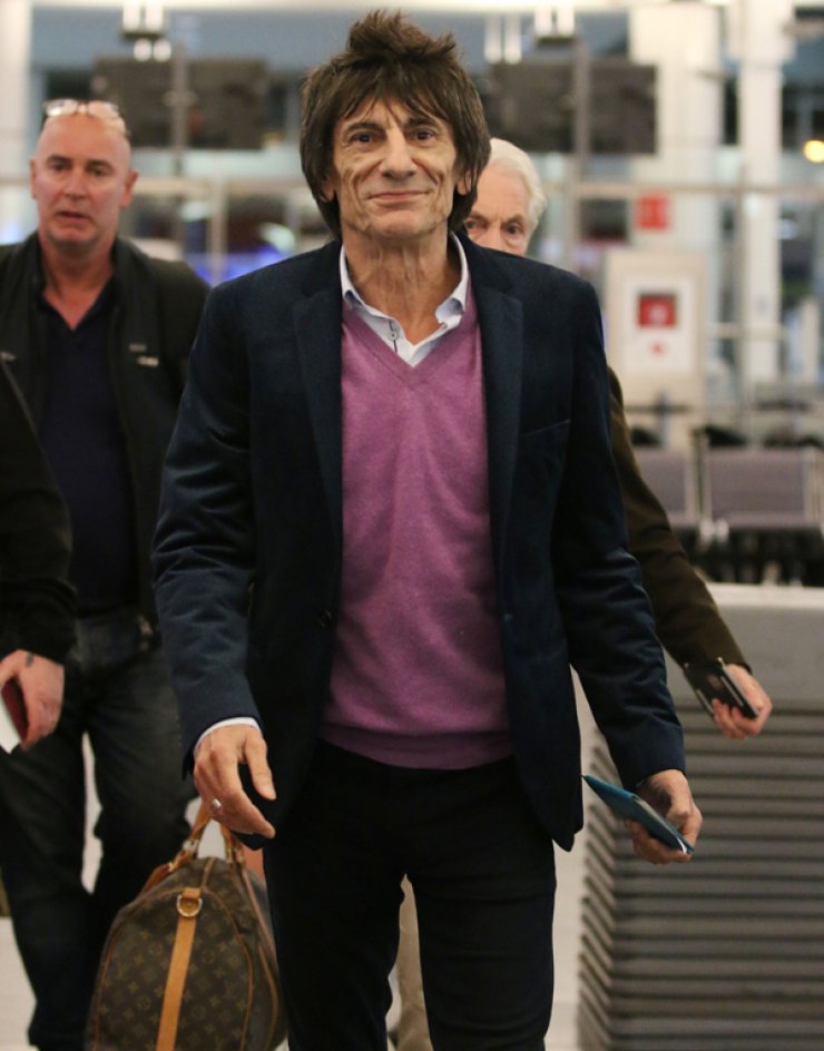 Ποιος 68χρονος σταρ του Hollywood περιμένει δίδυμα; 