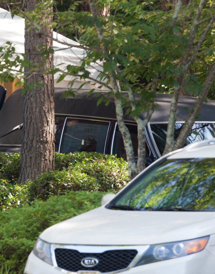 Η νεκροφόρα που πυροδότησε τις φήμες για θάνατο της Bobbi Kristina [εικόνες]