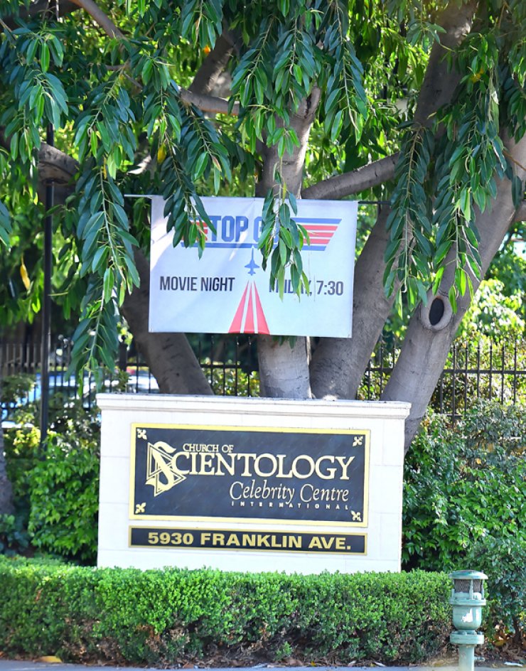 Δείτε πως στηρίζουν οι σαιντολόγοι τον Tom Cruise [εικόνες]