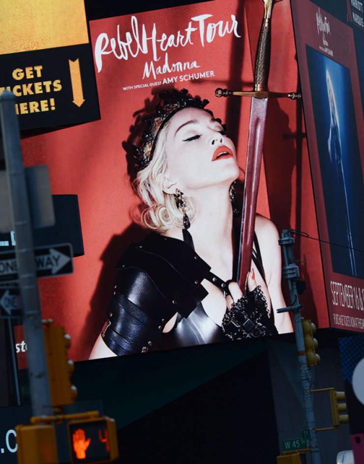 Η επαναστάτρια Madonna στους δρόμους της Νέας Υόρκης [εικόνες]