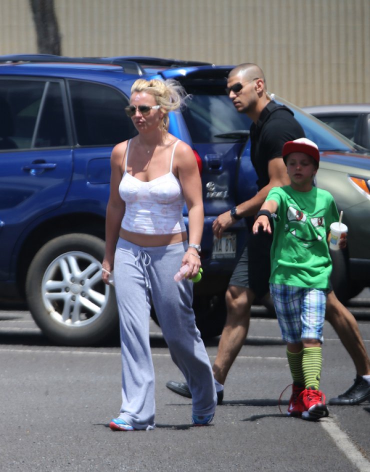 Britney Spears: Με τα παιδιά της στη Χαβάη [εικόνες]