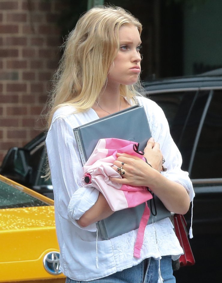 Διάσημο μοντέλο έμεινε στο δρόμο! [εικόνες]