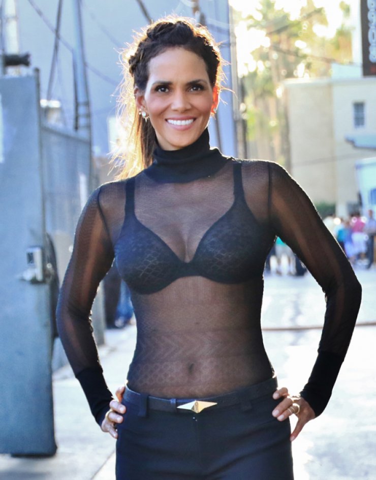 Η εμφάνιση από τη Halle Berry που δε θα περίμενε ποτέ κανείς [εικόνες]