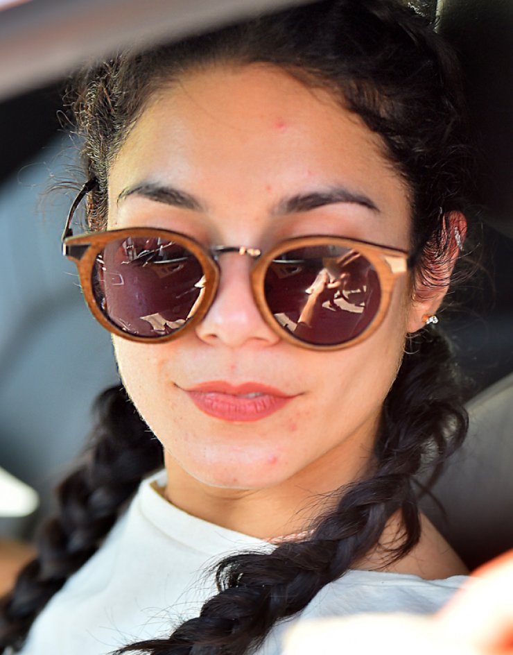 Η γυμνή αλήθεια της Vanessa Hudgens [εικόνες]