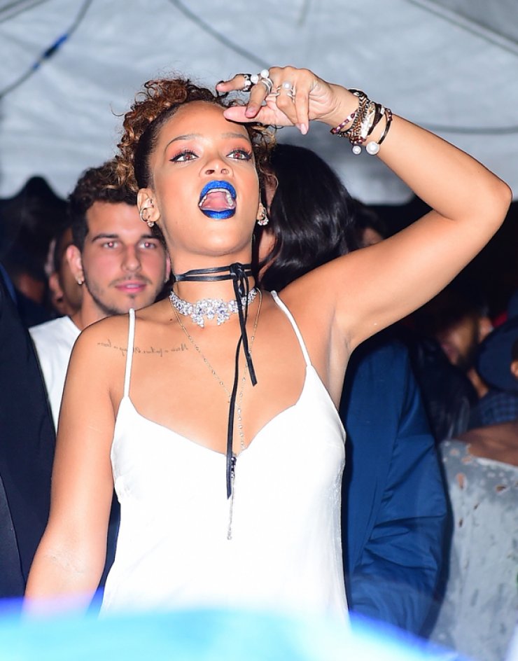 Η Rihanna έκανε πάρτυ και ξεσάλωσε [εικόνες]