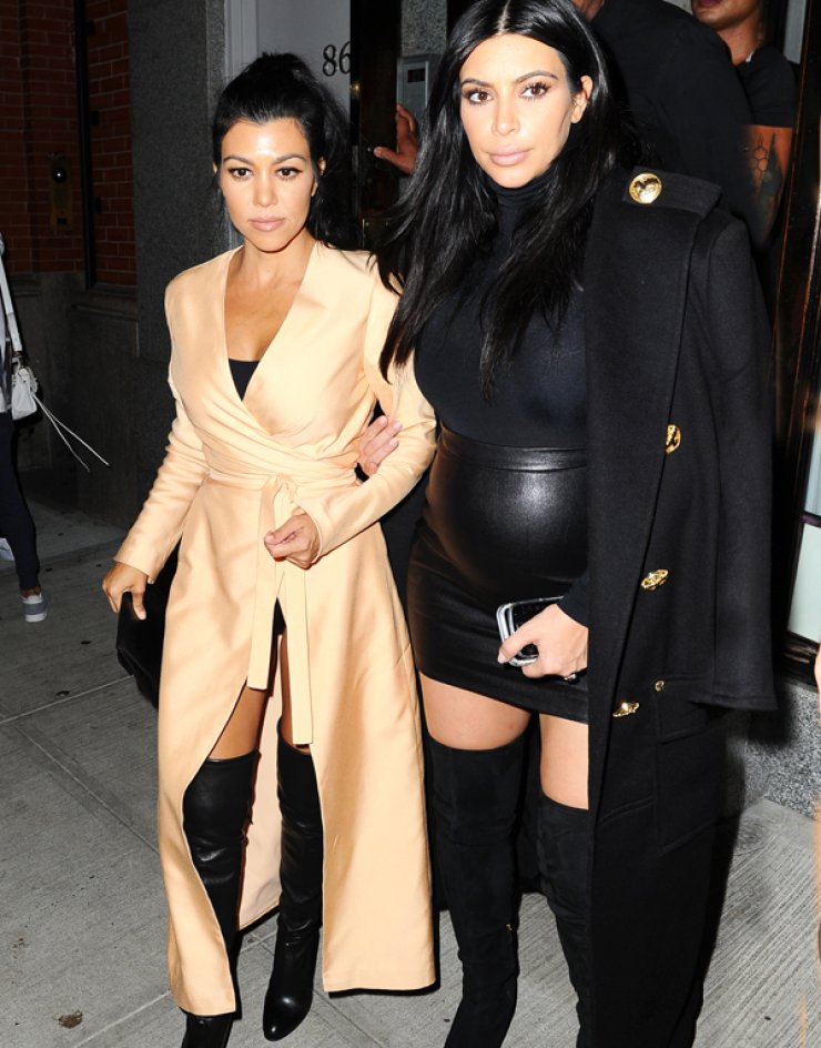 Σέξυ εγκυμονούσα η Kim Kardashian με leather outfit [εικόνες]