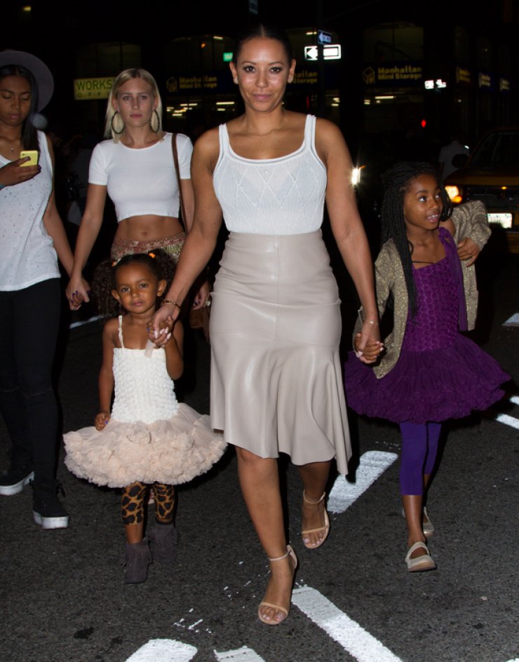 Αυτά είναι τα δύο αγγελούδια διάσημης τραγουδίστριας [εικόνες]