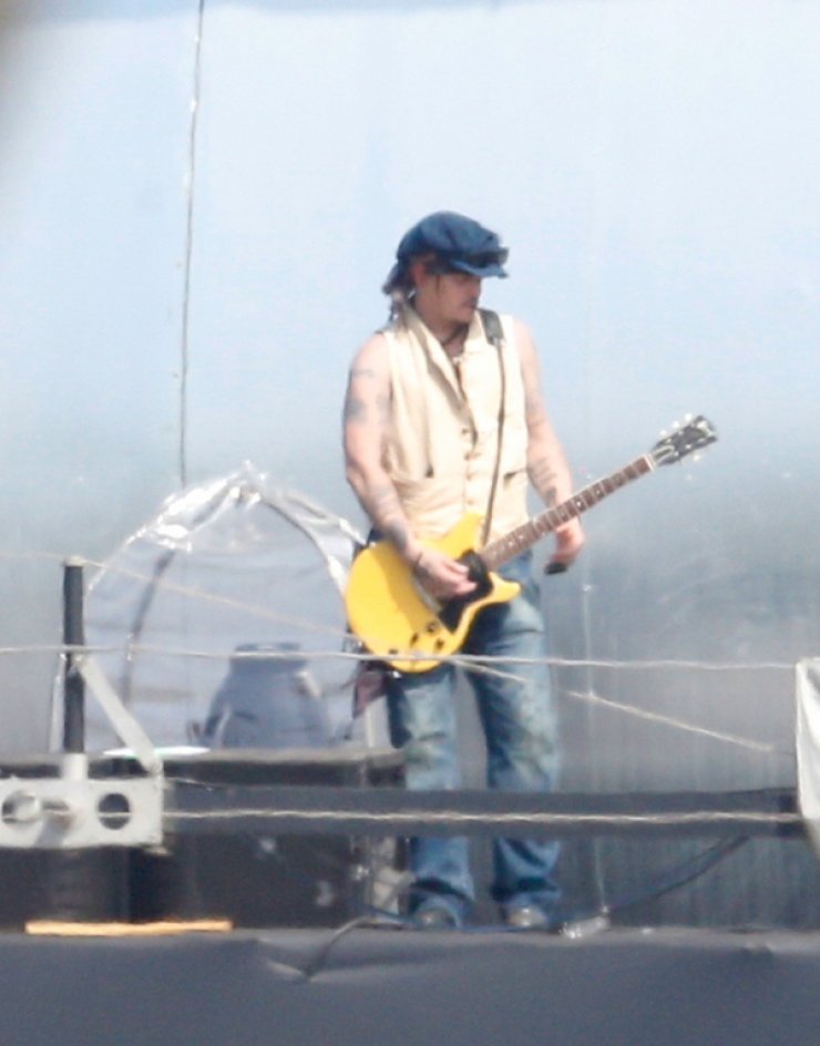 Johnny Depp: Αλλάζει καριέρα; [εικόνες]