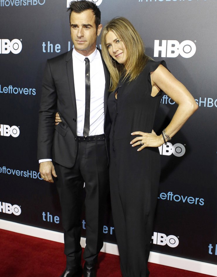 Aniston-Theroux: Δε θα πιστεύετε τι κάνουν μέσα στο σπίτι [εικόνες]