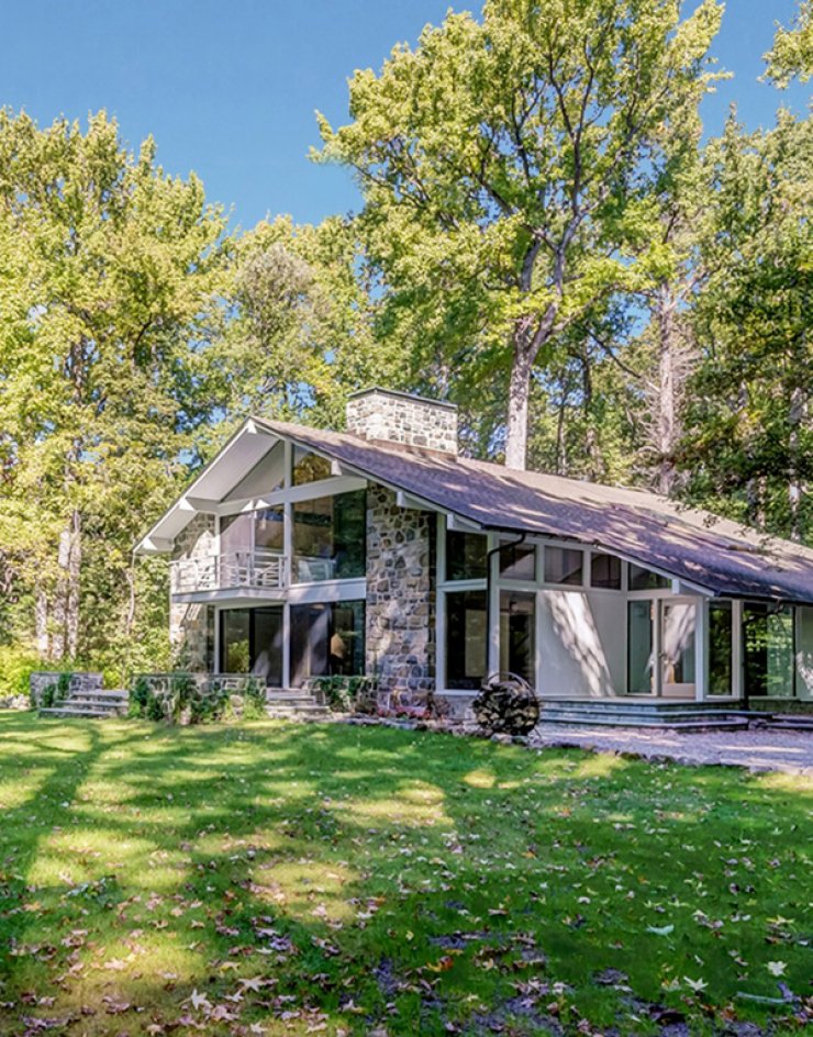 Το πατρικό σπίτι της Angelina Jolie πωλείται έναντι 2 εκατομμυρίων [εικόνες]