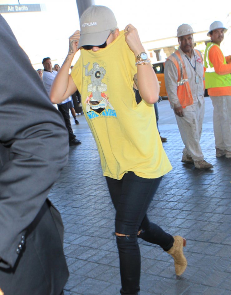 H Rita Ora χώρισε και αμέσως βρήκε νέο αμόρε [εικόνες]