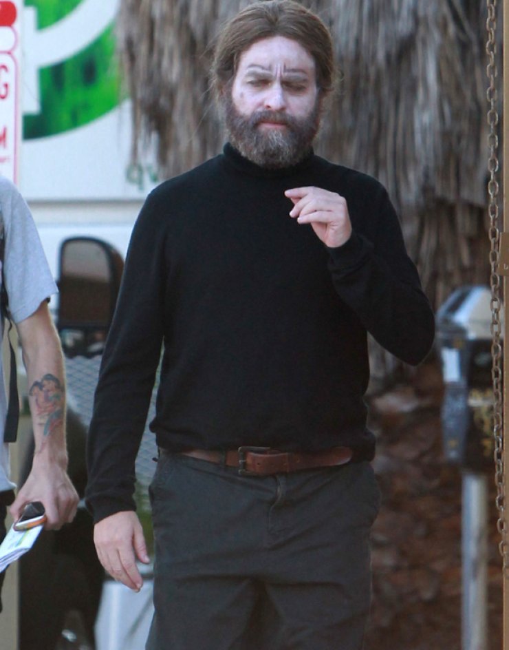 Αναγνωρίζετε ποιος διάσημος ‘Έλληνας σταρ είναι στη φωτογραφία; [εικόνες]