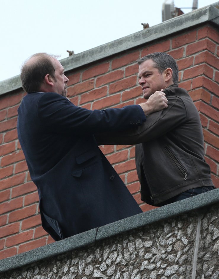 Στα χέρια πιάστηκε ο Matt Damon στο κέντρο του Λονδίνου [εικόνες]