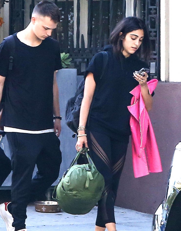 Με το που έγινε 18 ετών η Lourdes παρουσίασε και το αγόρι της [εικόνες]