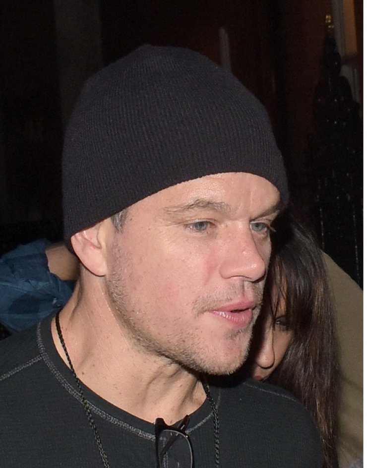 O Matt Damon δηλώνει κολλημένος με πασίγνωστο τραγουδιστή [εικόνες]