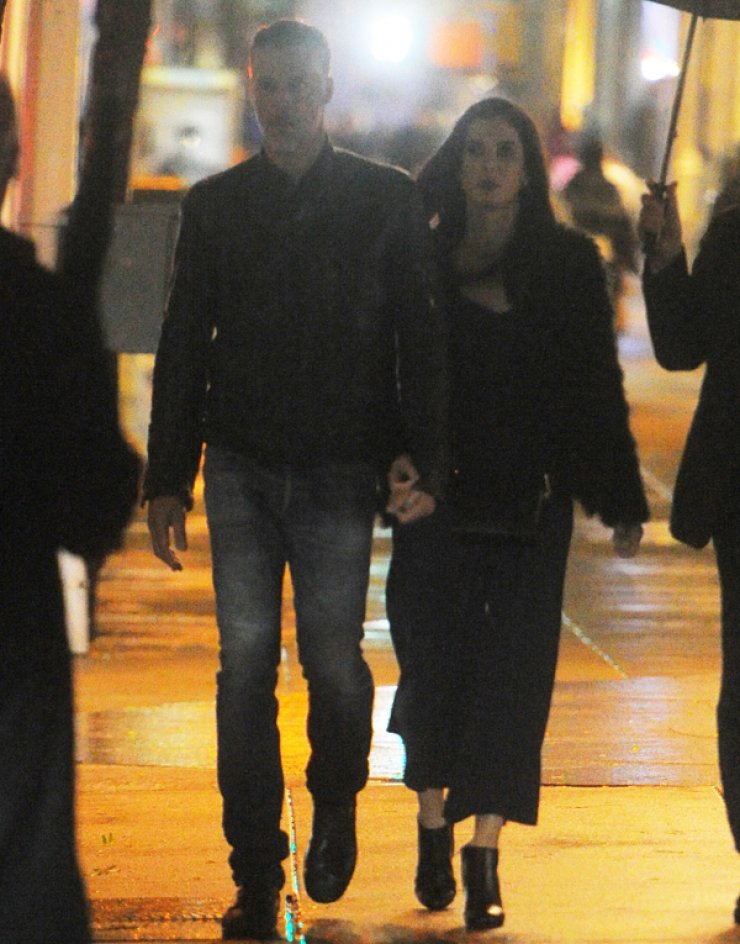 Δείτε τη Sandra Bullock για πρώτη φορά με τον καυτό σύντροφό της [εικόνες]