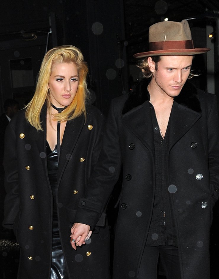 Πασίγνωστη τραγουδίστρια για πρώτη φορά με το σύντροφό της [εικόνες]