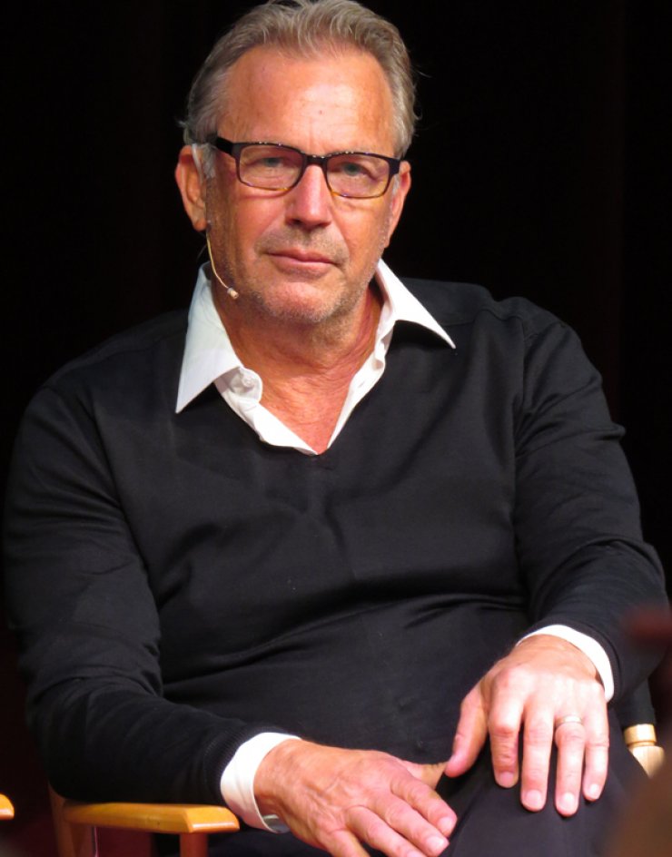 Αυτός είναι ο πιο σέξυ 60αρης του Hollywood [εικόνες]