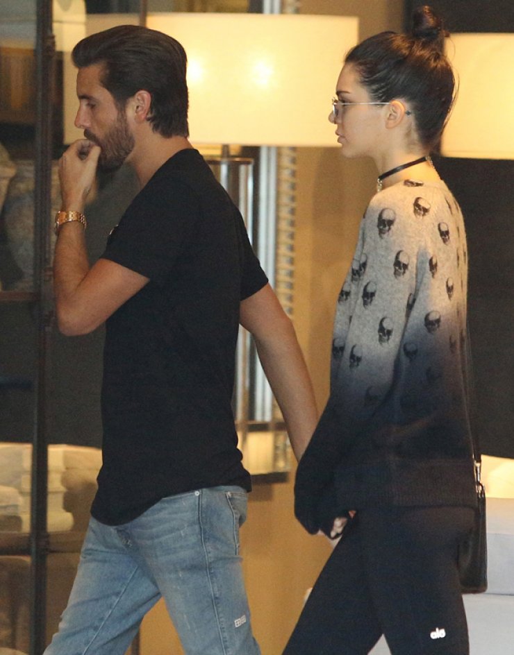 Τι σχέση έχει η Kendall Jenner με τον πρώην γαμπρό της; [εικόνες]