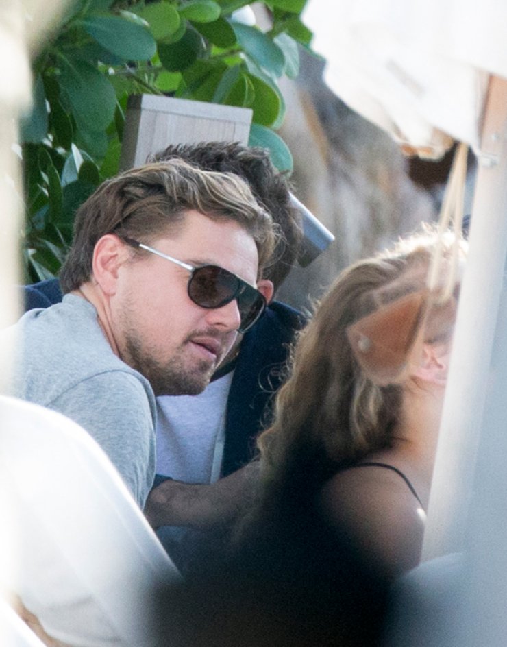 Leonardo Di Caprio: Συντροφιά με...πολλά κορίτσια [εικόνες]