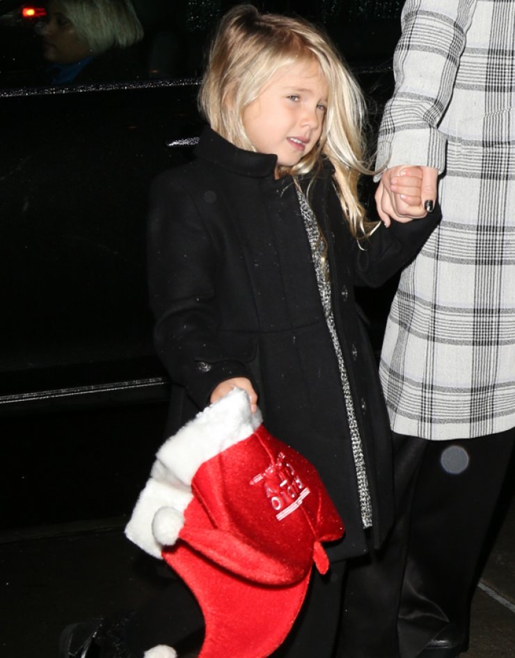 Δείτε πόσο μεγάλωσε η κορούλα διάσημης τραγουδίστριας [εικόνες]