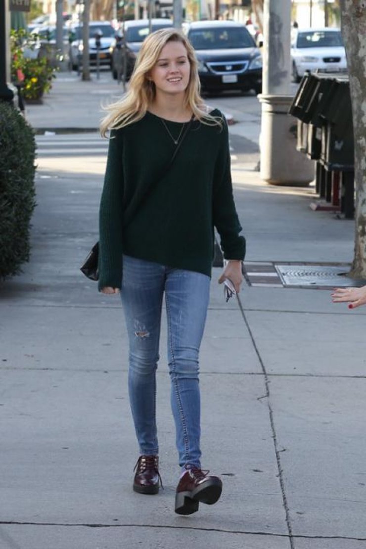 H κόρη της Reese Witherspoon μεγάλωσε και είναι ολόιδια η μαμά της [εικόνες]