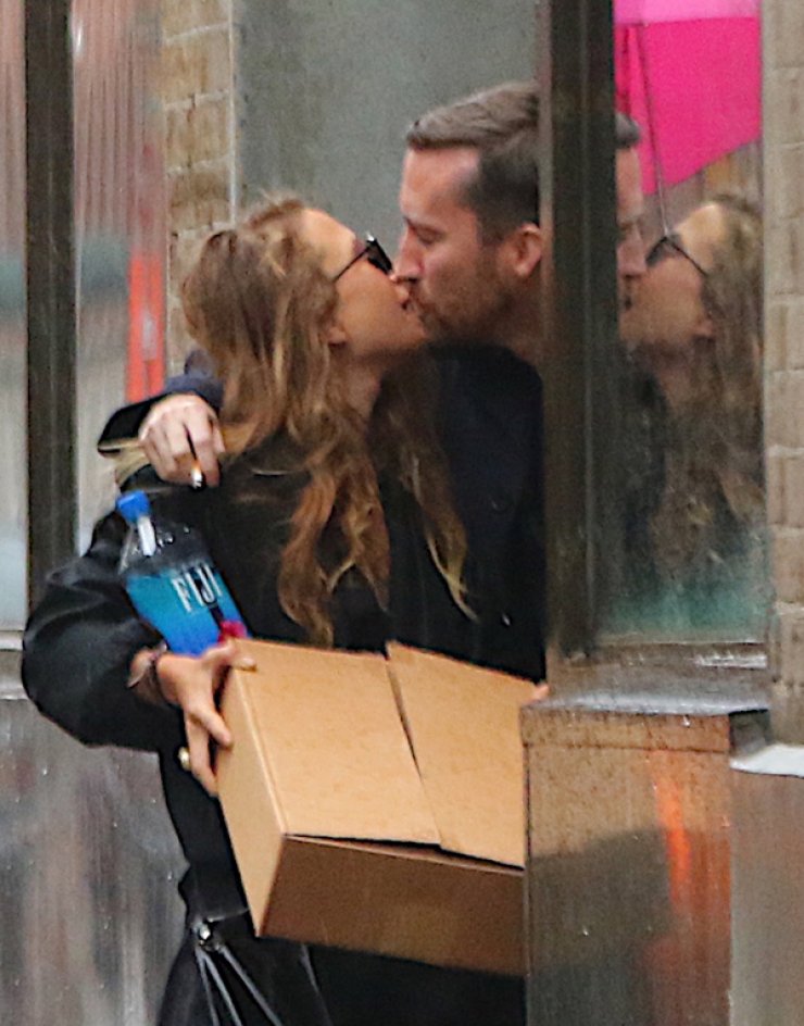 Τρελός ο έρωτας διάσημου ζευγαριού [εικόνες]