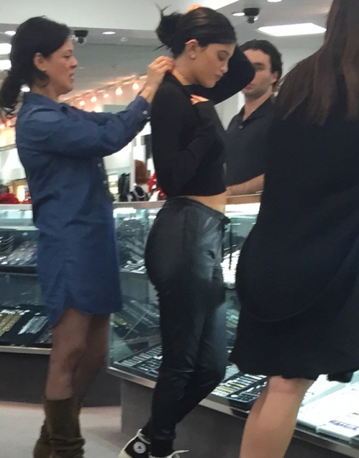 Το πανάκριβο χριστουγεννιάτικο δώρο της Kendall Jenner [εικόνες]