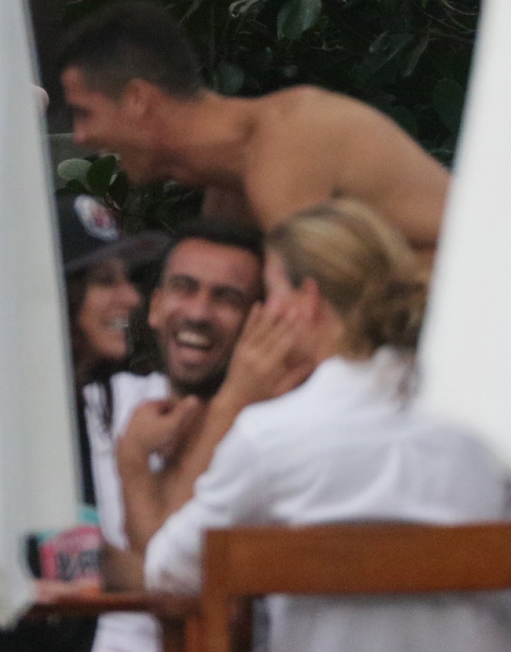 Cristiano Ronaldo: H διαχυτικότητά του με άγνωστο άντρα [εικόνες]