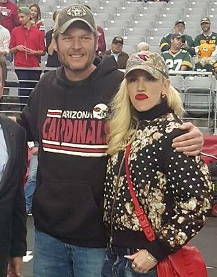 Οι πρώτες κοινές φωτογραφίες ερωτευμένου ζευγαριού