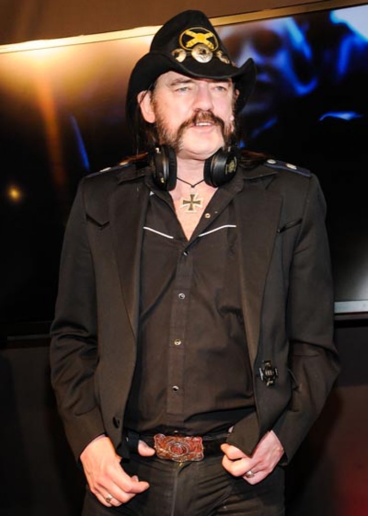 Έφυγε από τη ζωή τραγουδιστής διάσημου συγκροτήματος [εικόνες]