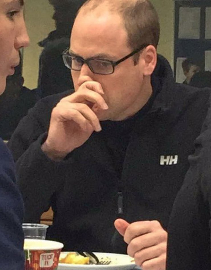 Prince William: Οι φωτογραφίες που δείχνουν πόσο απλός άνθρωπος είναι [εικόνες]