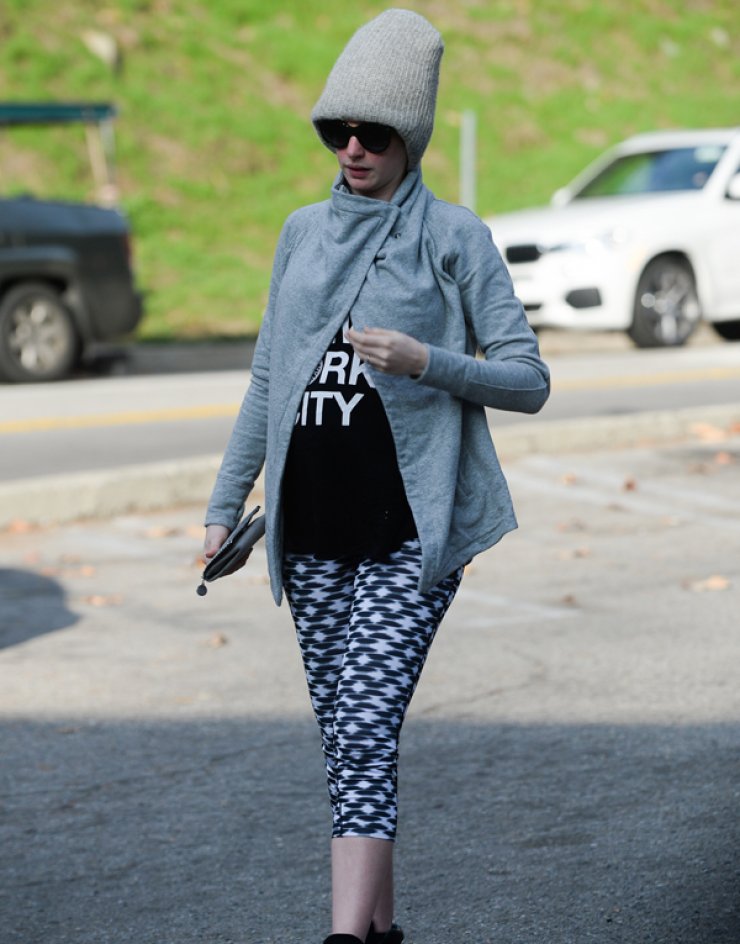 Διάσημη εγκυμονούσα που δεν αποχωρίζεται το γυμναστήριο