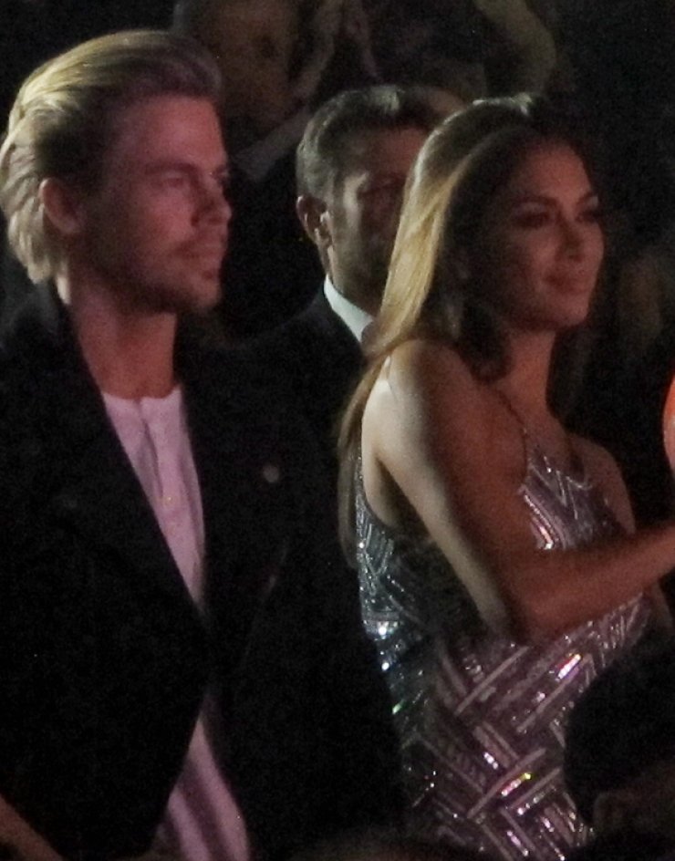 Ποια διάσημη τραγουδίστρια είναι τρελά ερωτευμένη; [εικόνες]